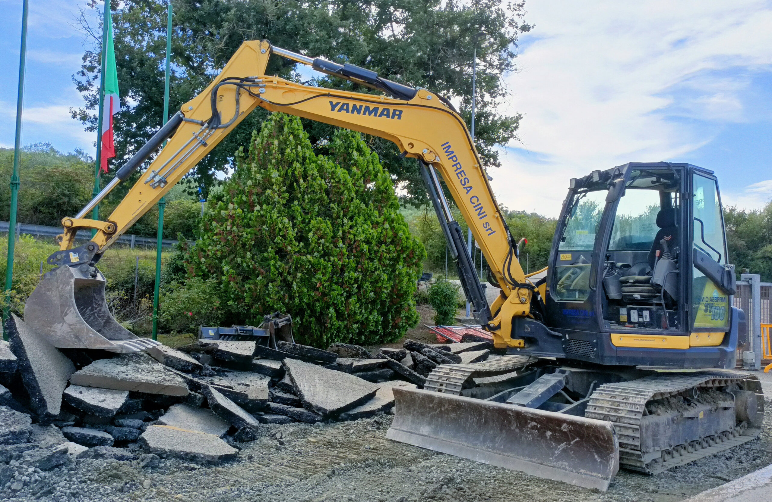 Noleggio Escavatore Yanmar SV100
