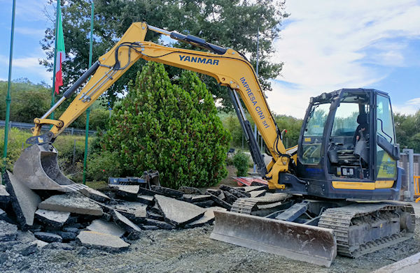 Noleggio Escavatore Yanmar SV100